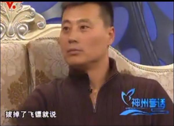任程偉：妻子陪我住地下室7年，成名後更把妻子當成寶