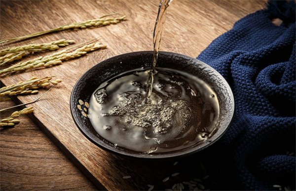 我國2款“簡裝白酒”,雖上不得檯面,但都是適合自飲的純糧好酒 我國2款“簡裝白酒”,雖上不得檯面,但都是適合自飲的純糧好酒