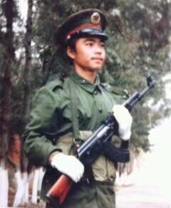 給英雄拜年②丨我的英雄，我的父親