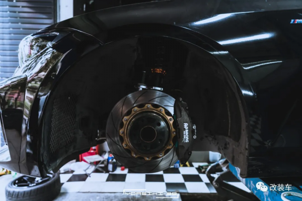 愛上跑賽道的黑武士寶馬3系，全力衝刺後才知道怎麼改車