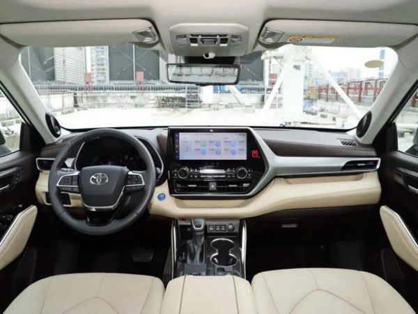 5米長國產大七座，隨便開才7個油，氣場不輸漢蘭達