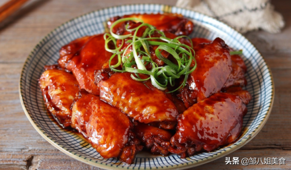 分享4道紅燒菜，寓意紅紅火火，人人見了都愛吃，收藏起來過年做
