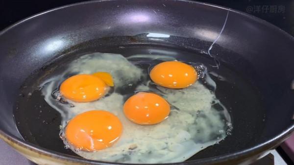 最近這個“懶人下飯菜”火了，做法簡單易學，家人怎麼都吃不膩