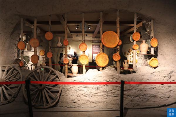 烏魯木齊市饢文化產業園:見識了饢的花式吃法,饢吃一個月不重樣 烏魯木齊市饢文化產業園:見識了饢的花式吃法,饢吃一個月不重樣