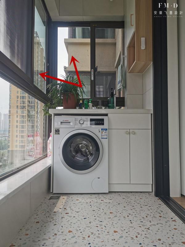 陽臺裝修的正確選擇,打個家政櫃塞洗衣機藏雜物,日後收納不後悔 陽臺裝修的正確選擇,打個家政櫃塞洗衣機藏雜物,日後收納不後悔