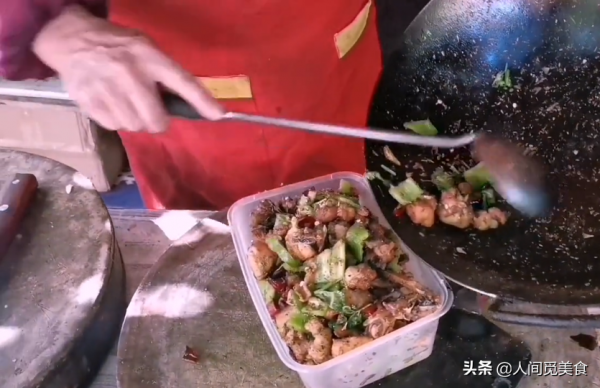 山東這位大爺太任性，17年來只做2道菜，藏得深來吃的全是回頭客