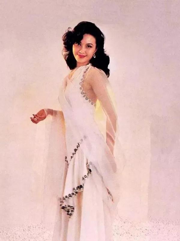 70.80.90年代的大陸女星,她們美得渾然天成風華絕代、國色天香 70.80.90年代的大陸女星,她們美得渾然天成風華絕代、國色天香