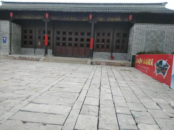 大年初一逛古城