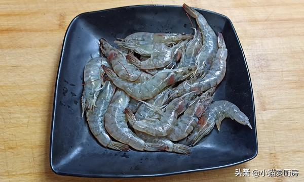 想吃乾鍋蝦不用去飯店，教你在家做，下酒又下飯一大鍋不夠吃