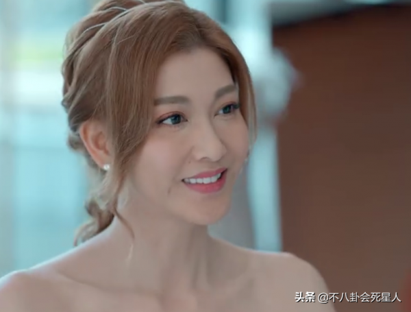 TVB又一豪門大戲開播，張智霖臉腫脖子短，熊黛林氣場力壓楊怡