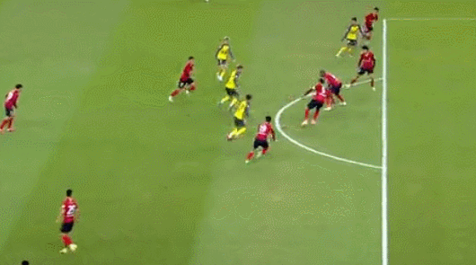 中超-廣州2-0擒10人亞泰奪第二階段首勝 鄧涵文破門楊立瑜轟世界波 中超-廣州2-0擒10人亞泰奪第二階段首勝 鄧涵文破門楊立瑜轟世界波