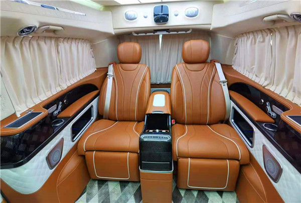 新款賓士V260L豪華商務車,頂級改裝高階四座版本 新款賓士V260L豪華商務車,頂級改裝高階四座版本