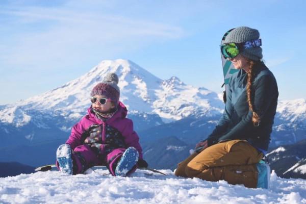 美國4歲萌娃單板攀巖越野樣樣行？爹媽超愛戶外運動，娃也不簡單