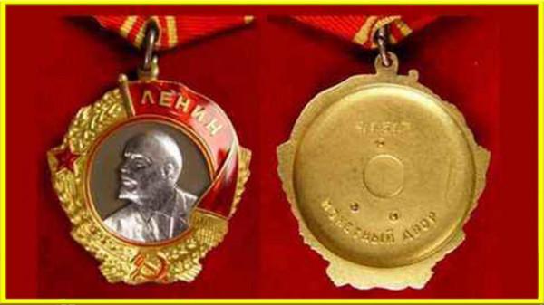 和收藏蘇章的大佬嘮嗑,發現個比掙錢更上頭的生意經 和收藏蘇章的大佬嘮嗑,發現個比掙錢更上頭的生意經