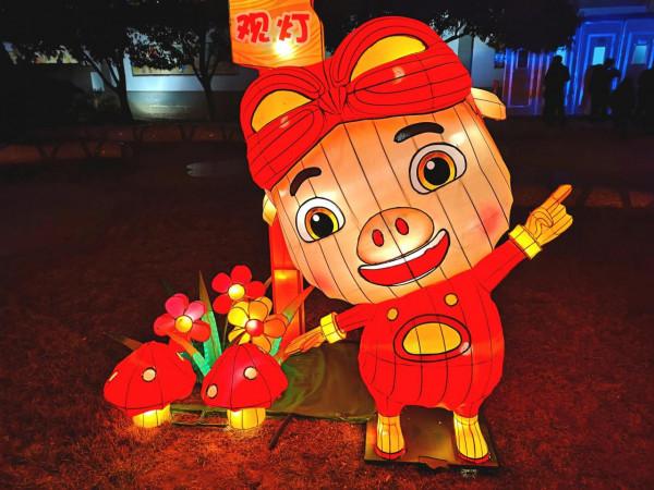 令世界各國人民震驚的中國紅，滿滿中國元素，大年夜中國最魅力