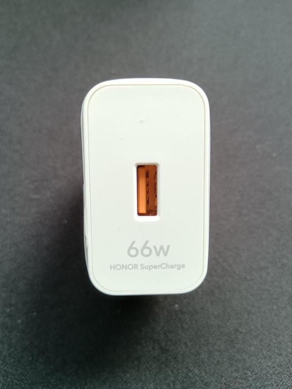 超屏佔直屏LCD，超級快充，榮耀X20使用月餘全方面真實表現