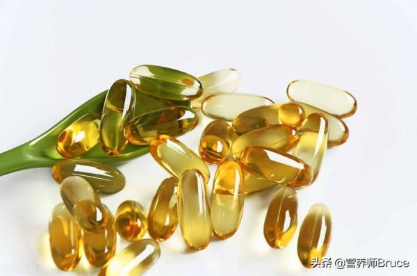 每一個健身的人,都應該知道的7種實際有效的健身補劑 每一個健身的人,都應該知道的7種實際有效的健身補劑