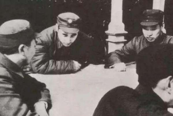 朱老總前線指揮不好？真正帥中之帥，粟裕：我的軍事知識全來自他