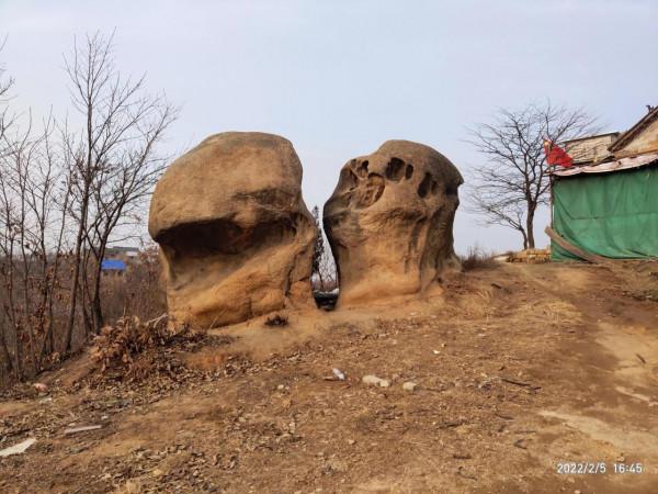 遊狀元川景區：不見傳說劉秀床，只見山頂遊樂場