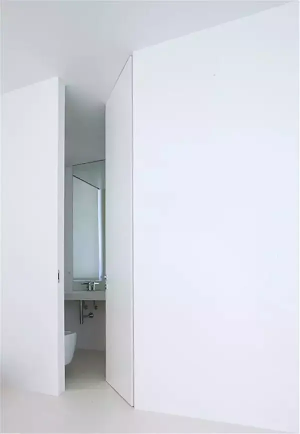 注意家居中5種隱藏式設計，實用、高階、省空間，一房秒變兩房