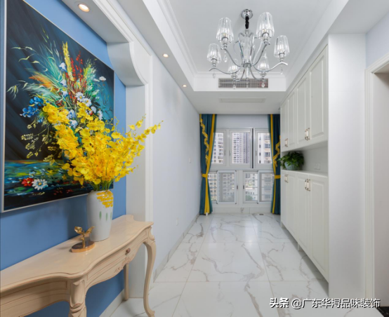 130平歐式設計風,鮮亮色調搭配,凸顯歐式浪漫主義氣息 130平歐式設計風,鮮亮色調搭配,凸顯歐式浪漫主義氣息