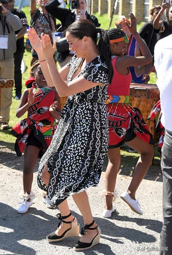 24張歐洲王室成員翩翩起舞的照片