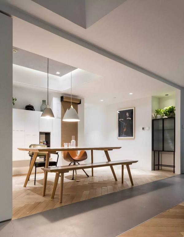 北漂小夫妻的新家火了，140㎡三室兩廳一一打通，入戶就有豪宅範