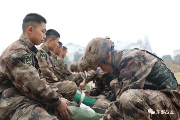 新兵下連，“鐵骨硬旅”的迎新儀式很溫暖