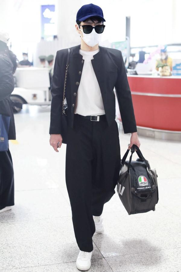 2021辣眼明星 &vert; 愛馬仕哭了，花多少錢才能讓吳宣儀不揹我們的包？