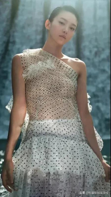 2022四大時裝週女裝T臺色彩流行趨勢