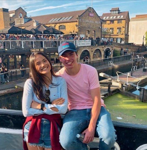 偶像李娜,會說流利中文的美網冠軍,其父酷似明星,疑似男友曝光 偶像李娜,會說流利中文的美網冠軍,其父酷似明星,疑似男友曝光