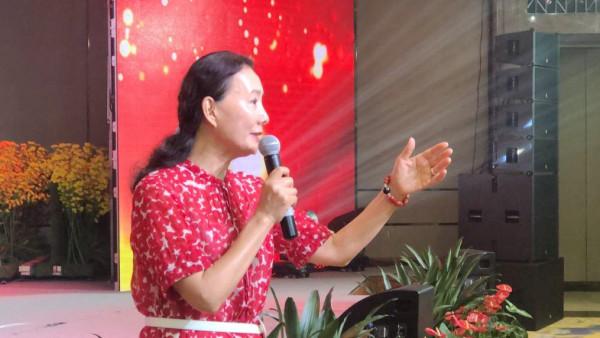 80年代美女影星高英,從紅極一時到迴歸平淡,她這樣的選擇對嗎? 80年代美女影星高英,從紅極一時到迴歸平淡,她這樣的選擇對嗎?