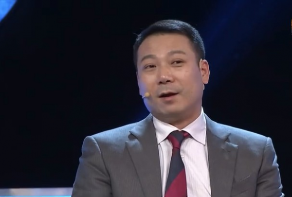 湖北男人，放棄30萬年薪、賣掉廣東兩套房，創業賣零食年售70億