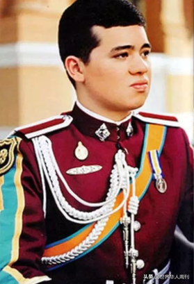 泰國最叛逆的長公主:為愛放棄王室身份,轉身成娛樂圈時尚女王 泰國最叛逆的長公主:為愛放棄王室身份,轉身成娛樂圈時尚女王