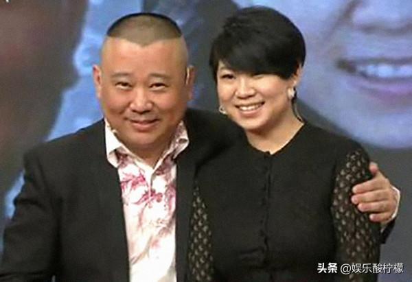 央視主持人撞臉吳京，網友：不是在拍《水門橋》嗎，咋改行了