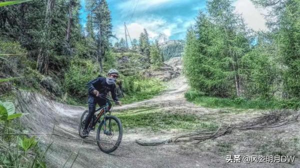 有多少父母在微信運動裡追隨著孩子的腳步