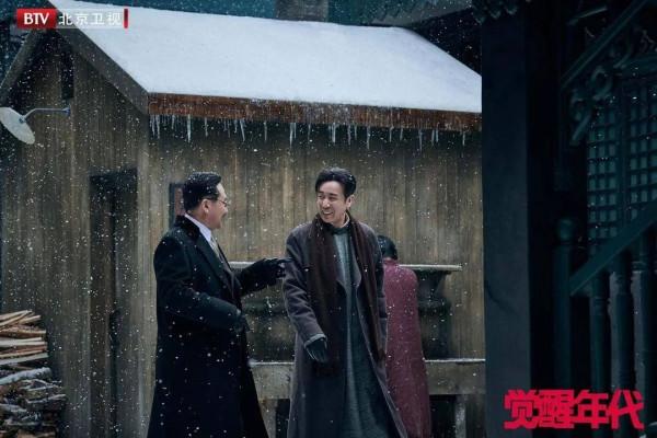 於和偉：50歲大紅視帝，曾和小14歲女星傳緋聞，結髮妻子也是演員