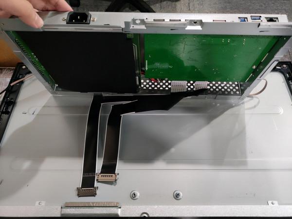 中秋月圓我螢幕卻碎了，只要750拯救3000塊