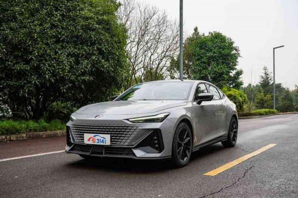 2022汽車內卷展望！紅旗正能量，長安有希望，大眾要爆款