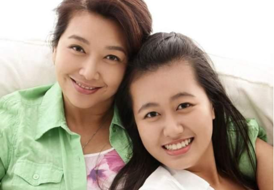 演員高曙光：和江珊遺憾離婚，51歲二婚娶圈外人，52歲喜當爹