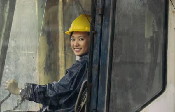 《笨小孩》破5億，易烊千璽演技大讚，6位配角同樣功不可沒