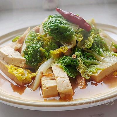 在家不知道吃什麼，吃滷肉菘菜燒豆腐就對了