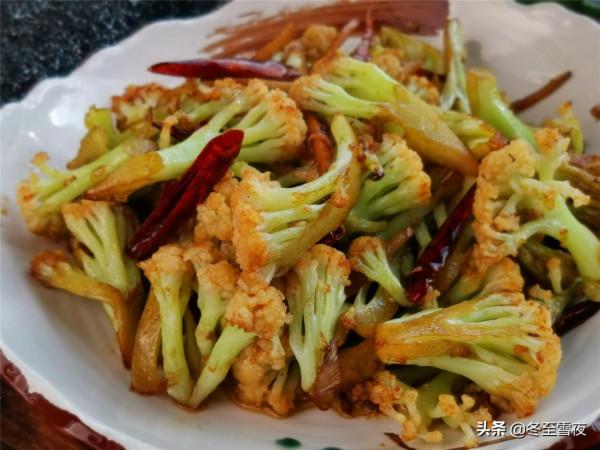 中秋家宴，別全都是大魚大肉，12道素菜小炒，葷素搭配，清淡解膩