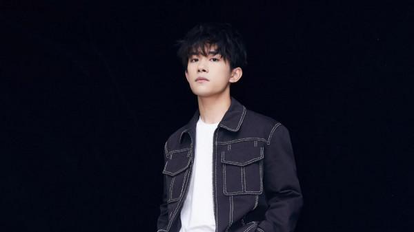 有喜歡易烊千璽的嗎？小小的少年已經成年長大了呢