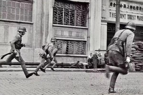 名不符實的德械師,其實沒多少德國武器,和真正的德國師差距更大 名不符實的德械師,其實沒多少德國武器,和真正的德國師差距更大