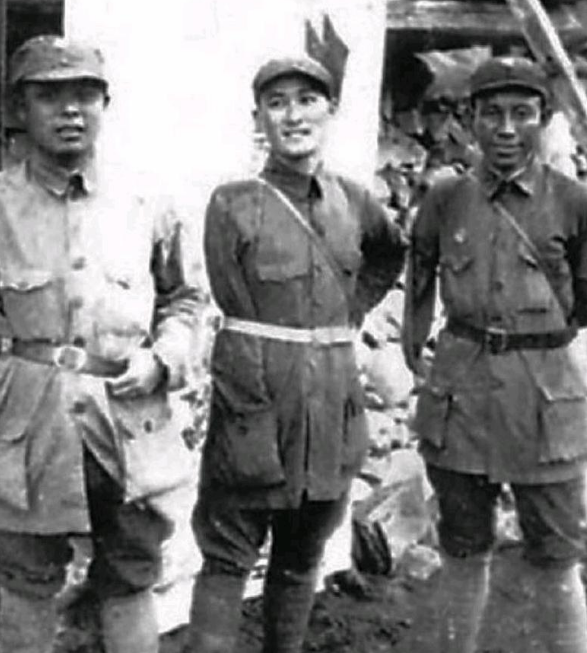 19歲成為任弼時的警衛隊長,擔任新中國副總理,秘書後來是副主席 19歲成為任弼時的警衛隊長,擔任新中國副總理,秘書後來是副主席