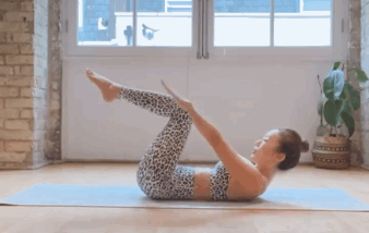 到了冬天小肚腩就越來越大？這幾招瑜伽讓你在冬天也擁有小蠻腰