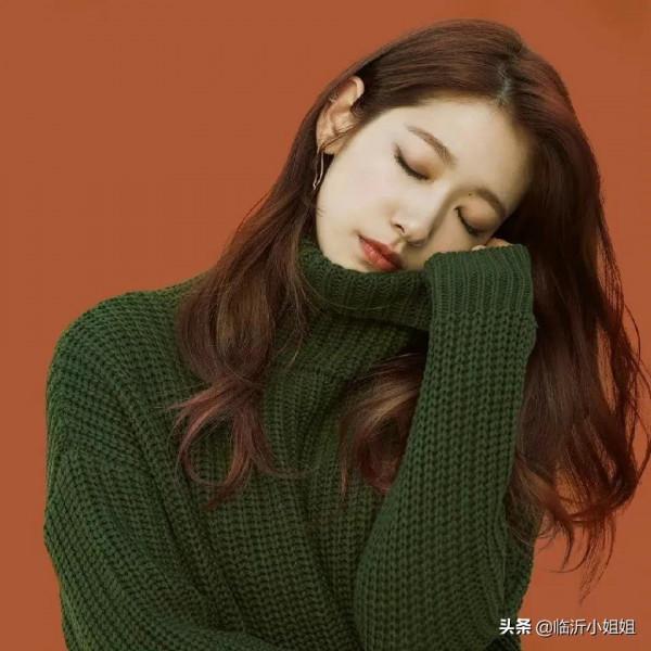 樸信惠，韓國實力派演員，女主專業戶，清新氣質散發女神氣息