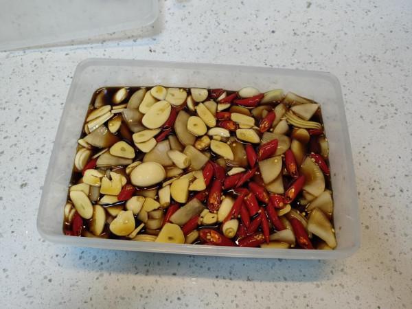 酒店裡不外傳的秘製醬蘿蔔，泡半天就能吃，酸甜微辣嘎嘣脆