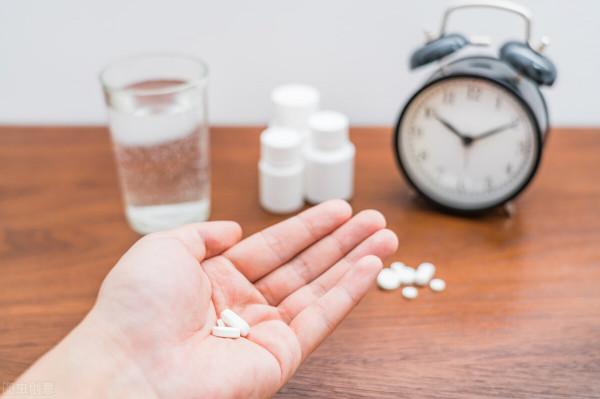 不同年齡段的人群，用退燒藥有哪些禁忌？醫生：這3點要牢記